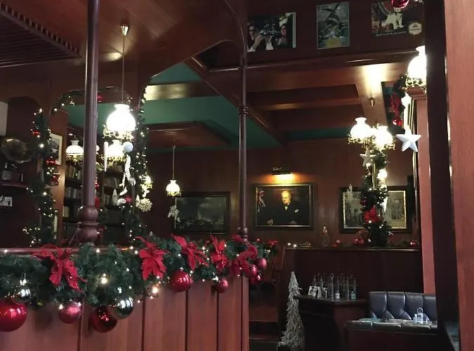 Dream For A With A Bedroom And Living Room! *