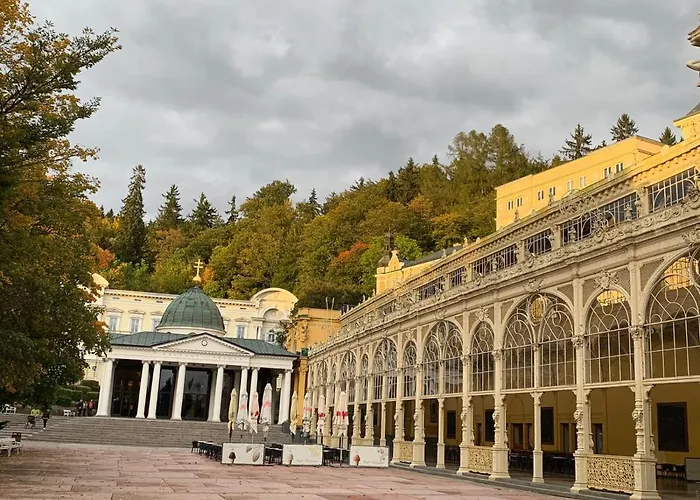 Dream For A With A Bedroom And Living Room! Маріанські Лазні